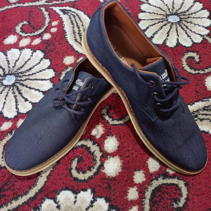 Янги зркаклар ойок кийими сотилади. размер 40. Продаётся мужской обувь