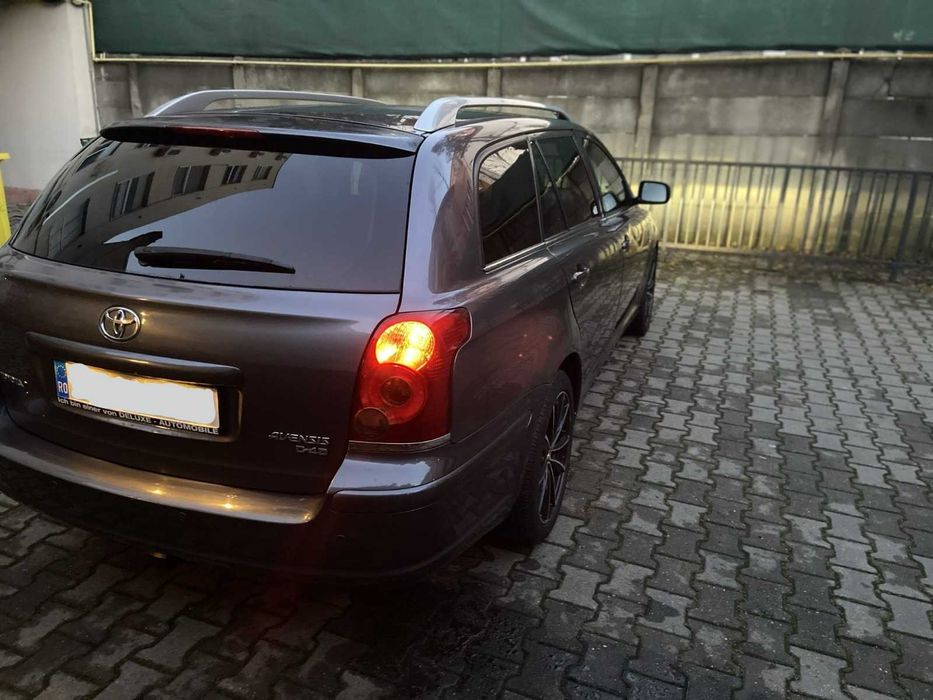 Vand Toyota Avensis 2.2 Diesel 177cp
