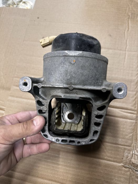 Suport motor audi a4.b9.a 5.b9.cod:8w0199372.cq.