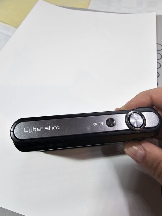 Sony Cyber-shot DSC-W800 – 20.1 MP, zoom optic 5x, stare foarte bună
