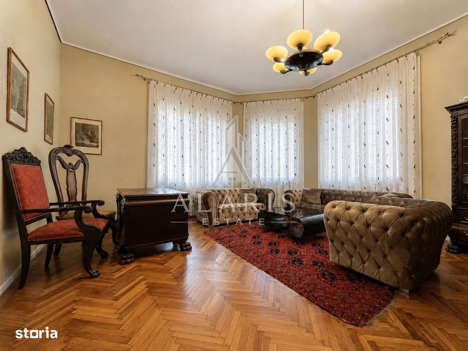 Apartament cu 5 camere, circular, in Piata Sf. Maria