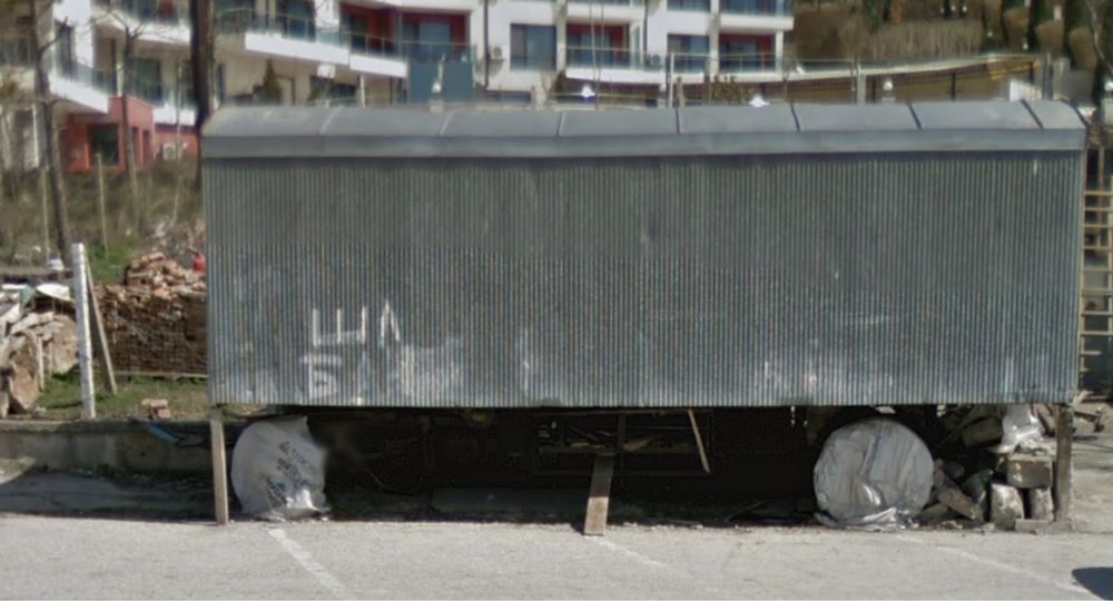 Фургон подвижен + ремарке на колела !