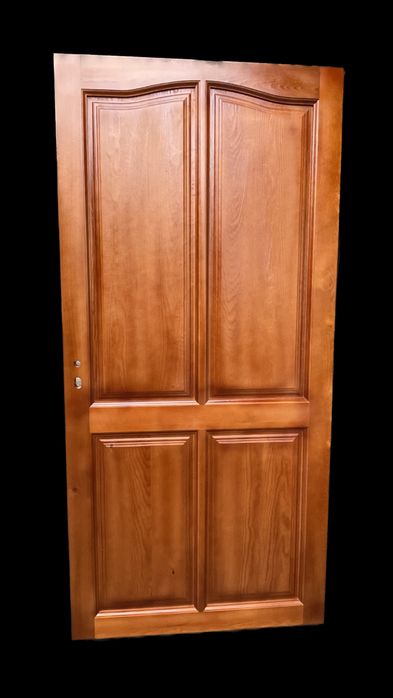 Деревянные двери