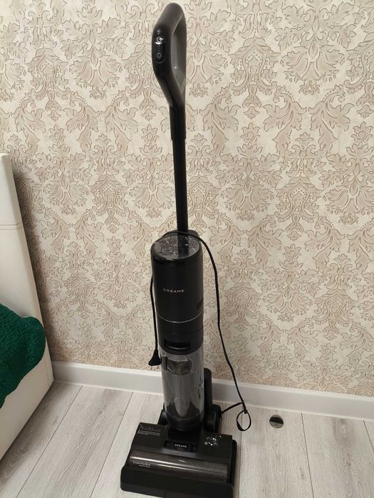 Пылесос для сухой и влажной уборки