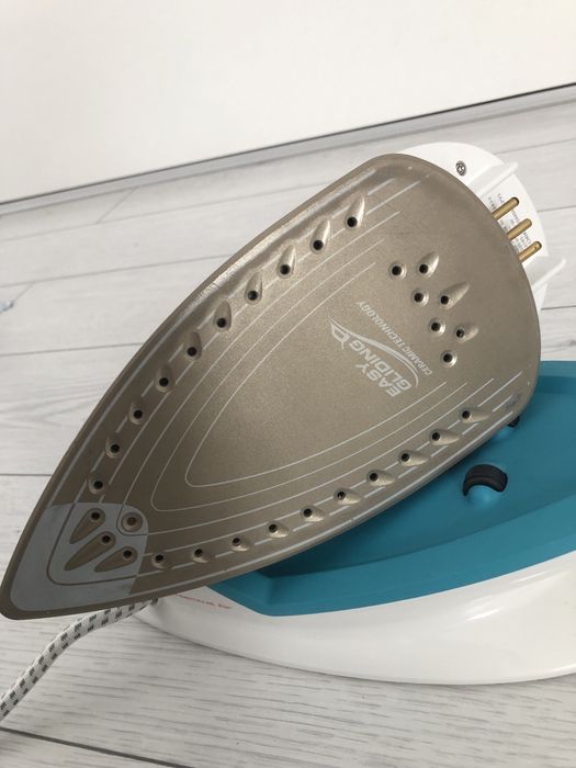 Pachet fier de calcat Tefal fara fir+vertical