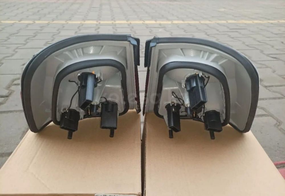 Задний фонарь БМВ кузов 34