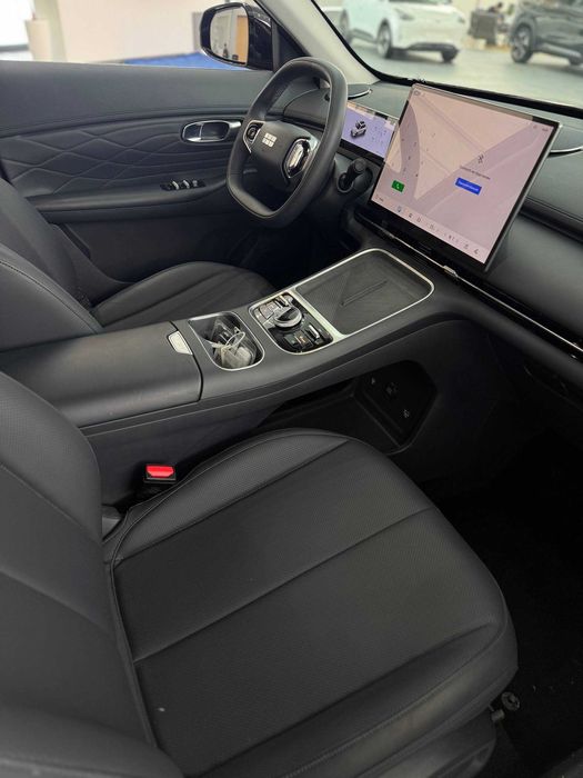 Geely EX5 EM i gibridi dillerda sotuvda 6 yillik kafolat