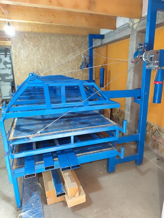 Presa panouri SIP , spuma poliuretanica