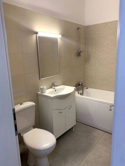 Închiriez apartament o cameră Cristalului