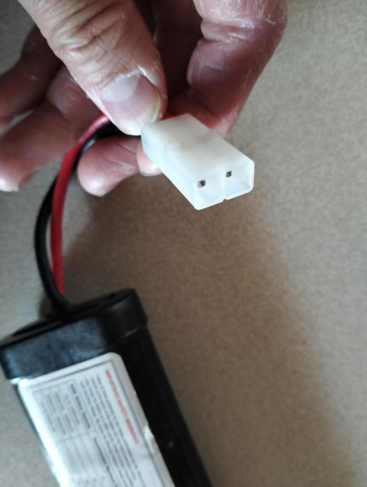RC Комплект: Батерия Voltz 1800mAh 7.2V + Зарядно устройство
