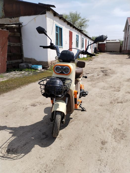 Продам электрон скутер танк 108