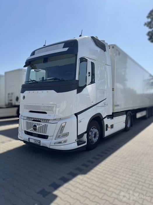 Тягачи марки  Volvo