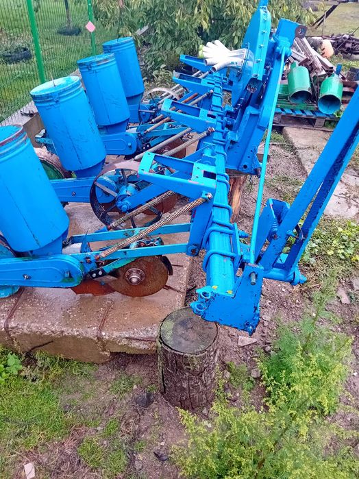 Semănătoare porumb 4randuri