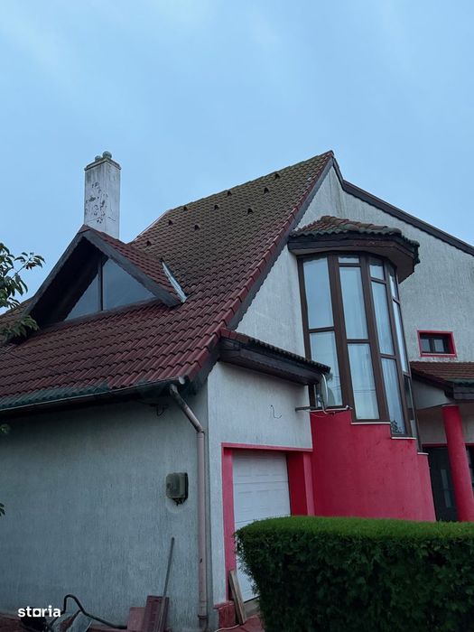 Proprietar vand locuință si teren