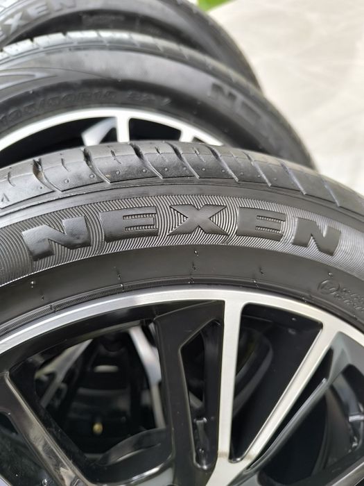 Продам комплект дисков с резиной