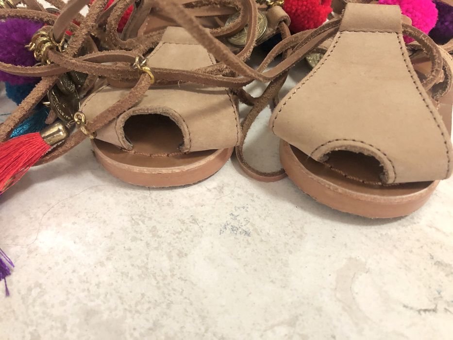 Гладиаторски сандали номер 38