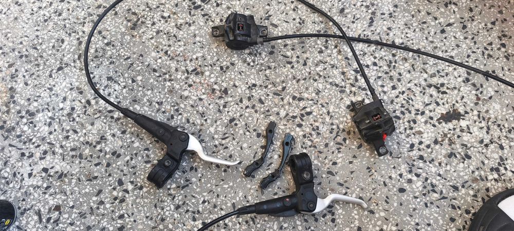 Продавам хидравлични спирачки Magura за велосипед с дискове