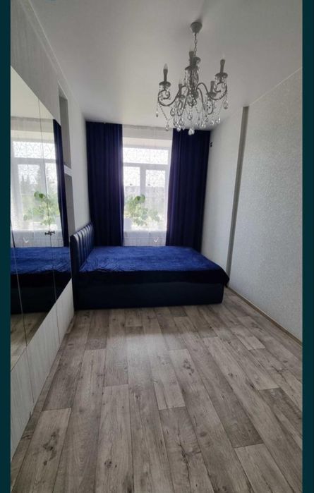 Продается 3 комнатная сталинка