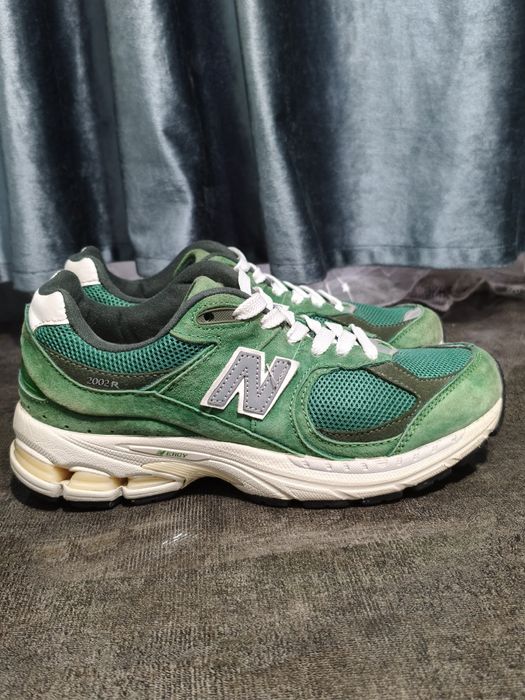 Оригинальные кроссовки New Balance 2002