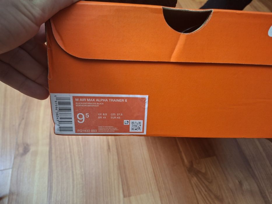 Vând adidași nike air max