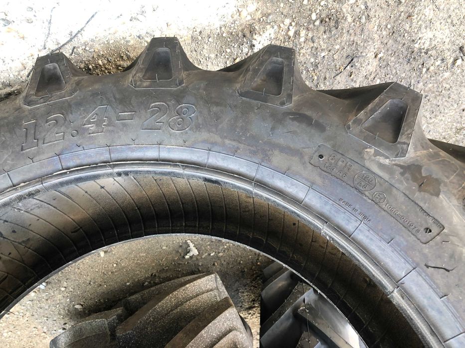 Cauciucuri tractor FIAT 445 BKT 12.4-28 anvelope noi 8 pliuri