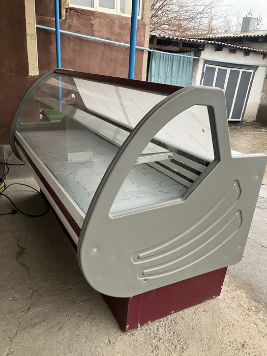 Витринный холодильник