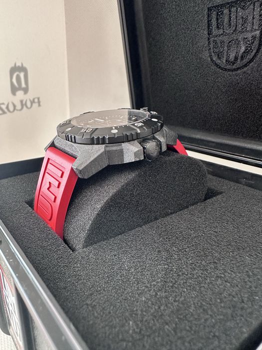 luminox Master Carbon SEAL Automatic 45 mm Military Dive *Burning Red*