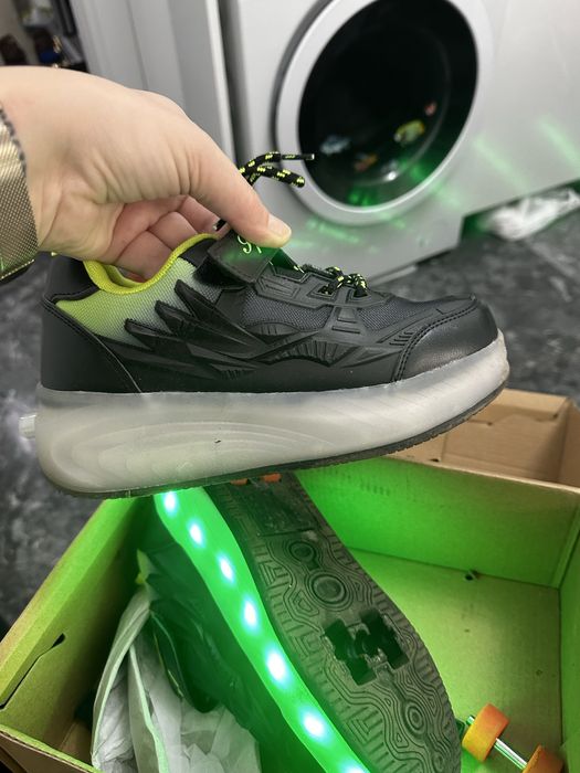 Маратонки кънки ройлери 36 ном светещи