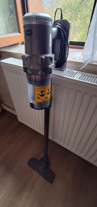 Aspirator vertical cu fir