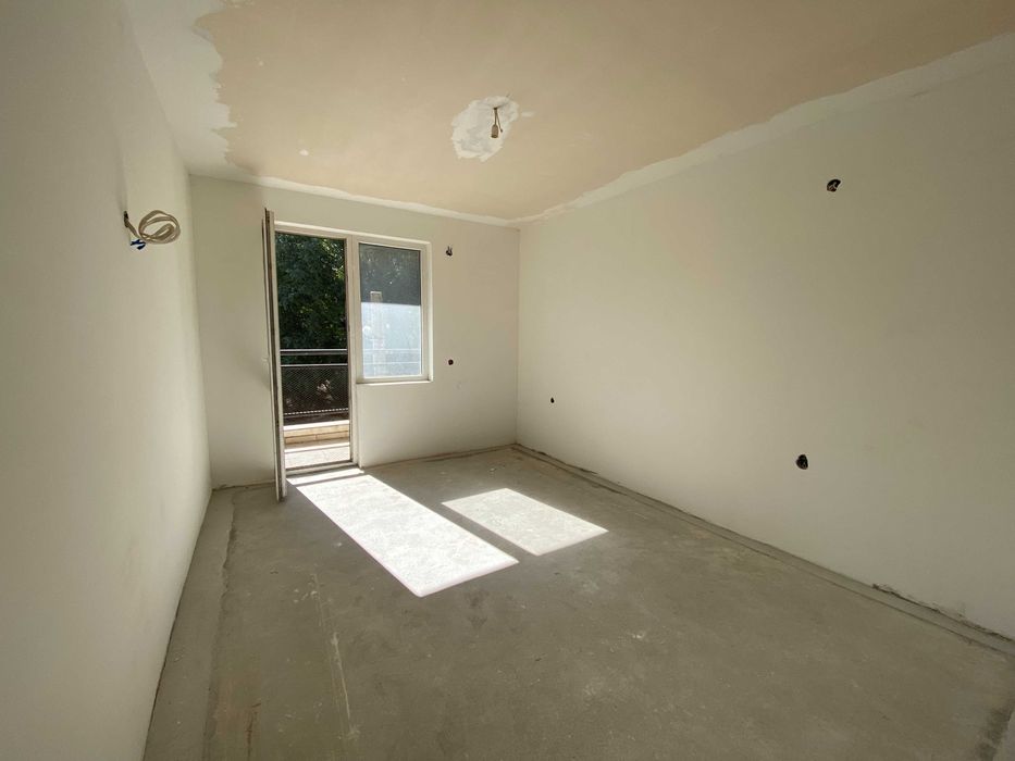 Продава се Двустаен апартамент в Русе, Център - 70 кв.м за 1372 €/кв.м - Снимка #5