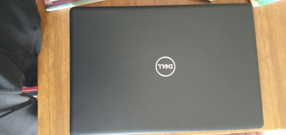 DELL i7 Windows 10 Pro sotiladi