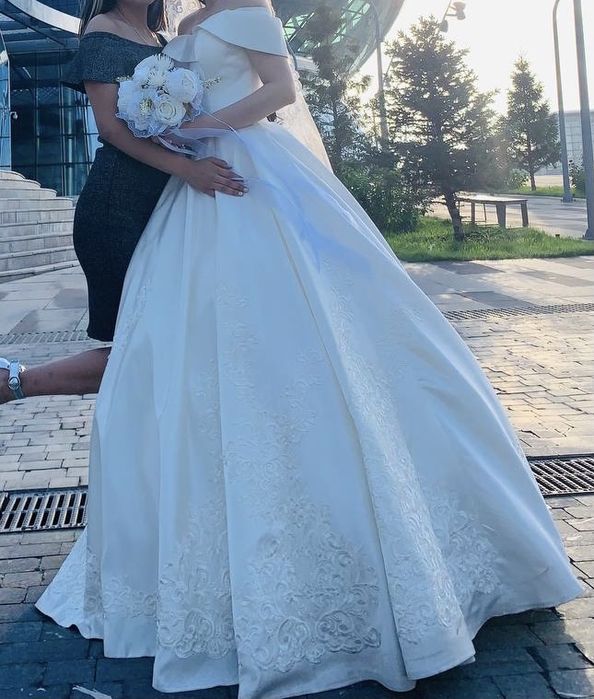 Шикарное свадебное платье “EMILIA SPOSA”