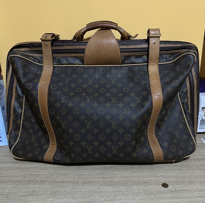 Пътна чанта на Louis Vuitton напълно оригинална
