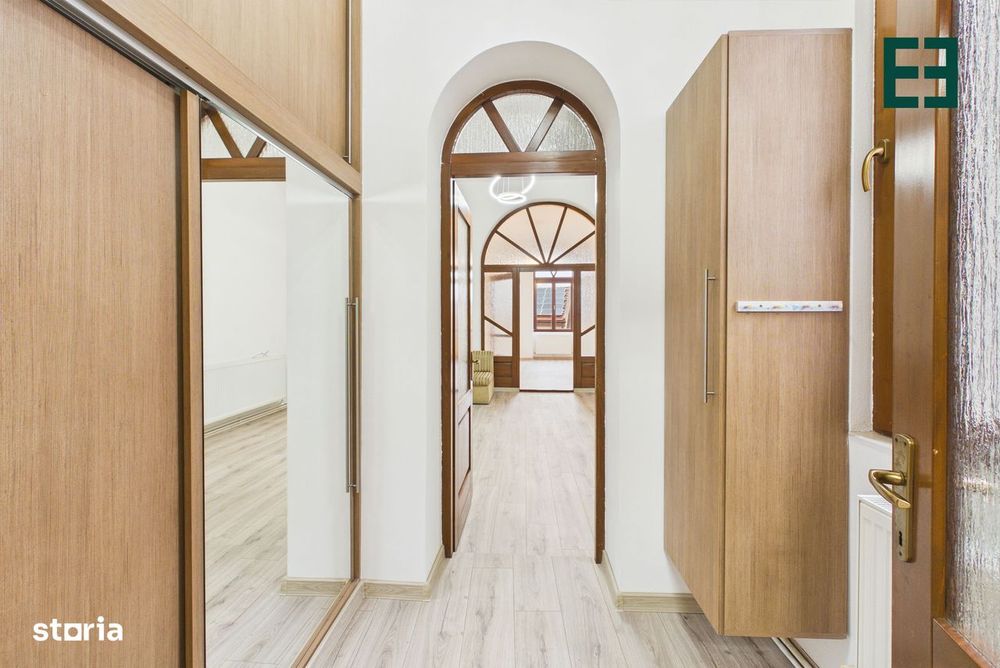 Apartament cu 2 camere etaj 1 - Zonă Centrală - Arad