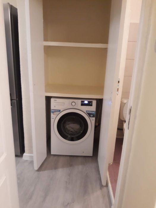 Persoana fizica Inchiriez 2 cam D