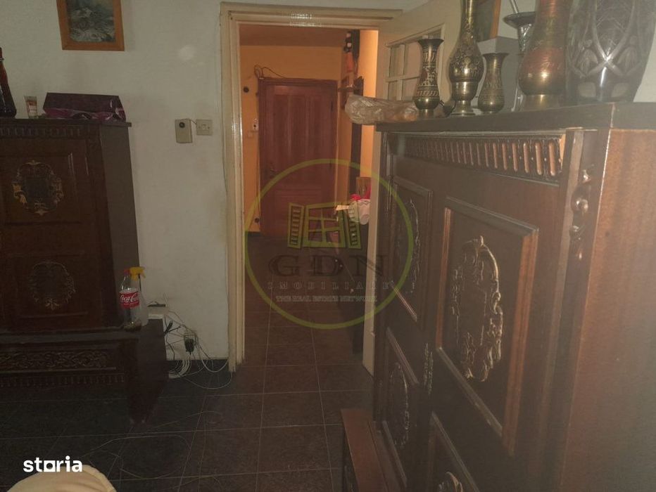 Apartament 4 camere etaj1 de vanzare pe B-dul unirii in Fagaras j — fotografia 1