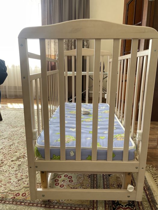 Продам детскую кроватку