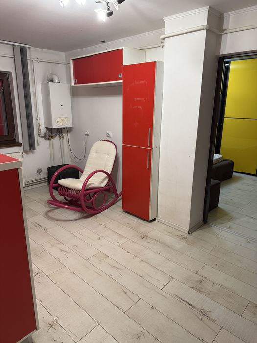 Vand apartament Filiasi-central,2 camere ,decomadat