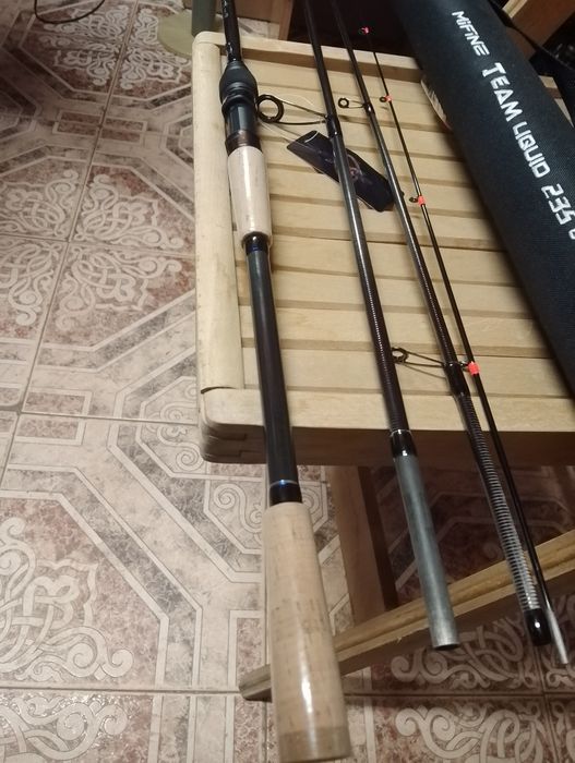 Продавам Спинингова Въдица