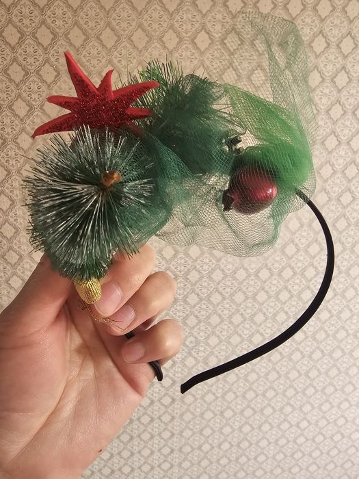 Продам платье елочка