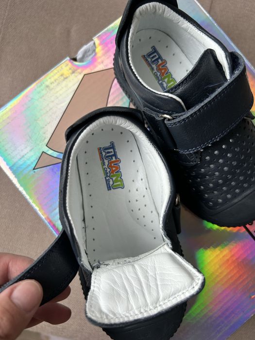 Продам кожаные сандали Tiflani!