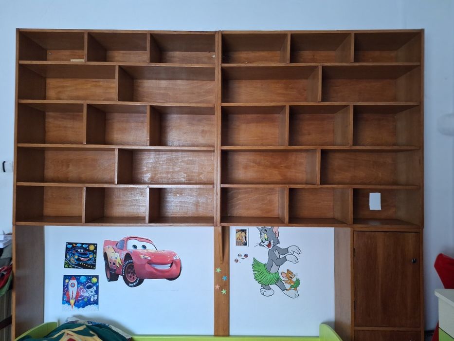 Bibliotecă pentru cărți