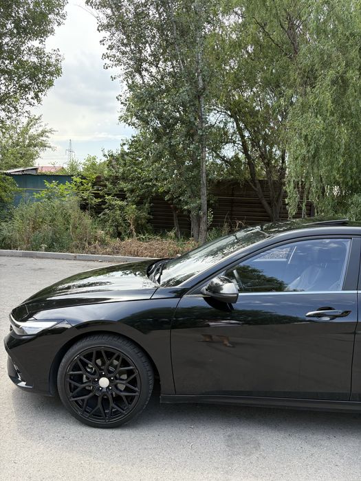 Hyundai Elantra 2024