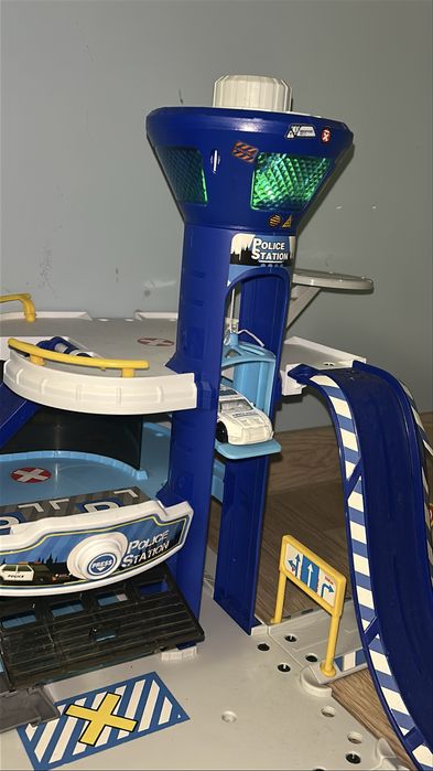 Полицейскя станция игрушка