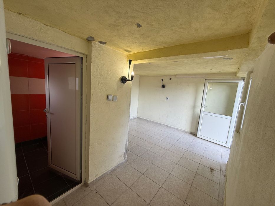 Продава се Къща в с. Хлевене, Област Ловеч - 38 кв.м за 400 €/кв.м - Снимка #3