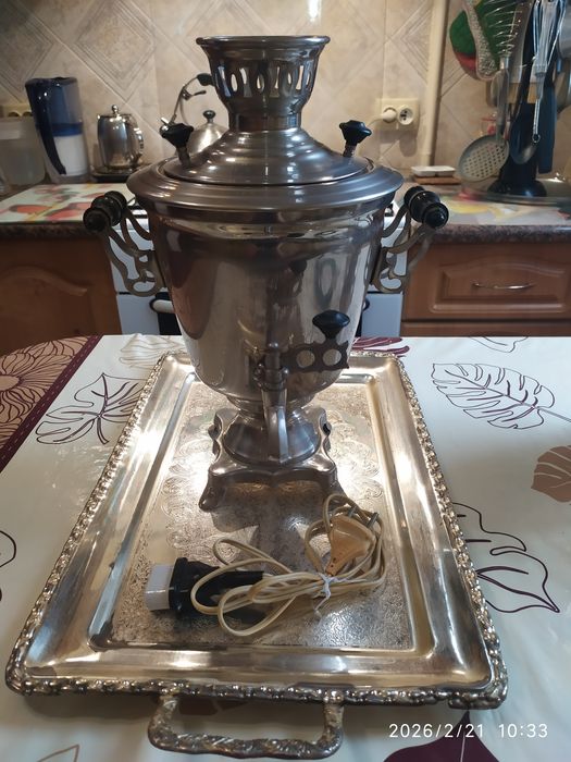 Самовар электрический. Антиквариат.