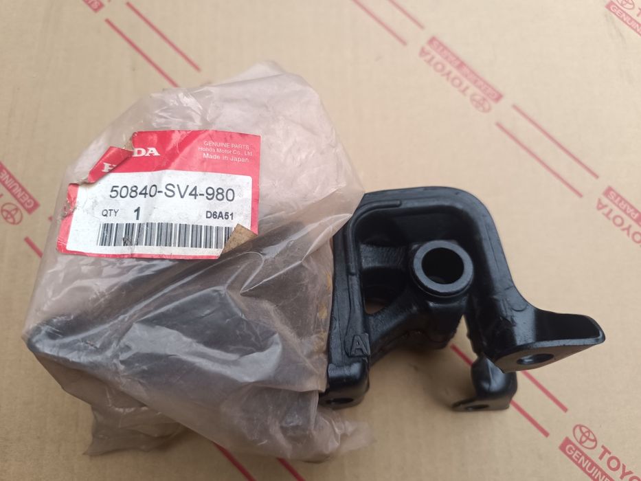 Подушка Двигателя  Honda