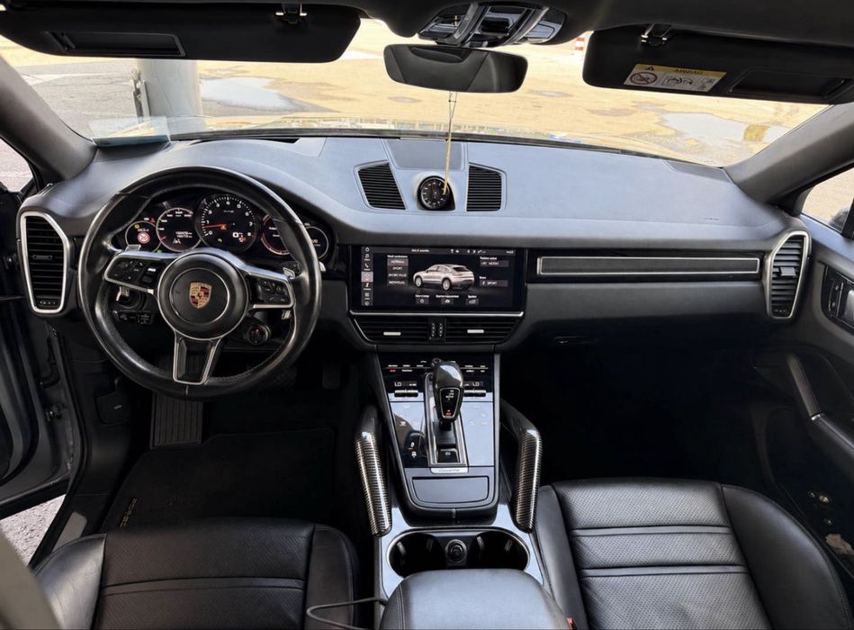 PORSCHE Cayenne Coupe 2021 — imagine 3