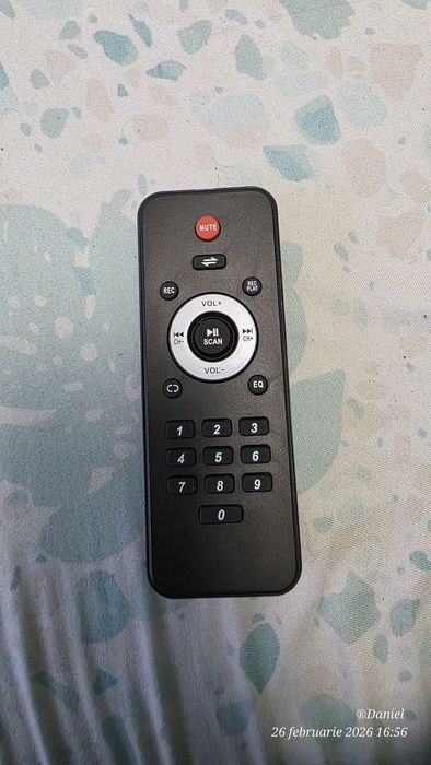 Telecomanda ,acer videoproiector ,boxa myria,garaj,poarta