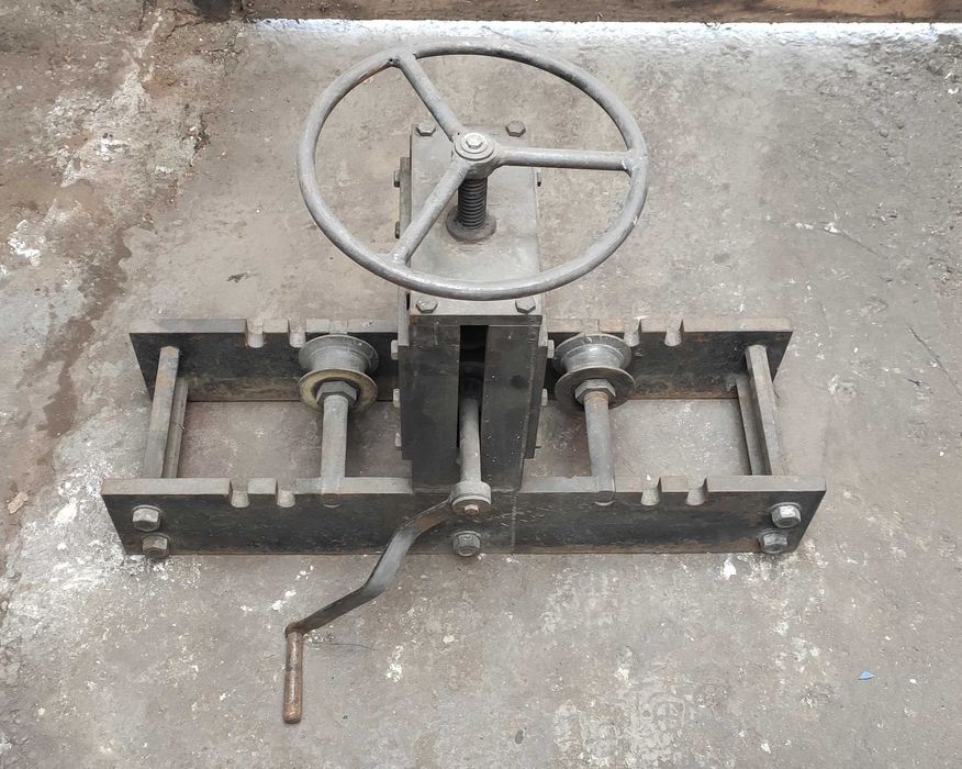 Mașina de roluit țevi manuală cu reductor